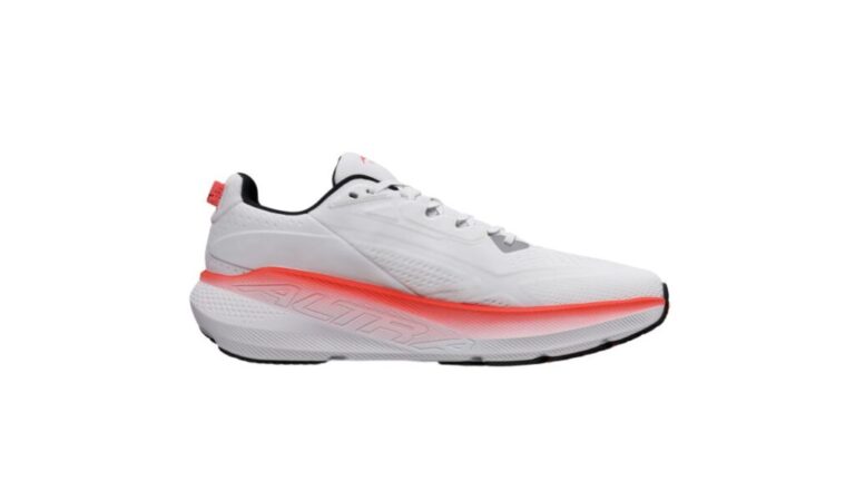 altra womens fwd via 2.jpg