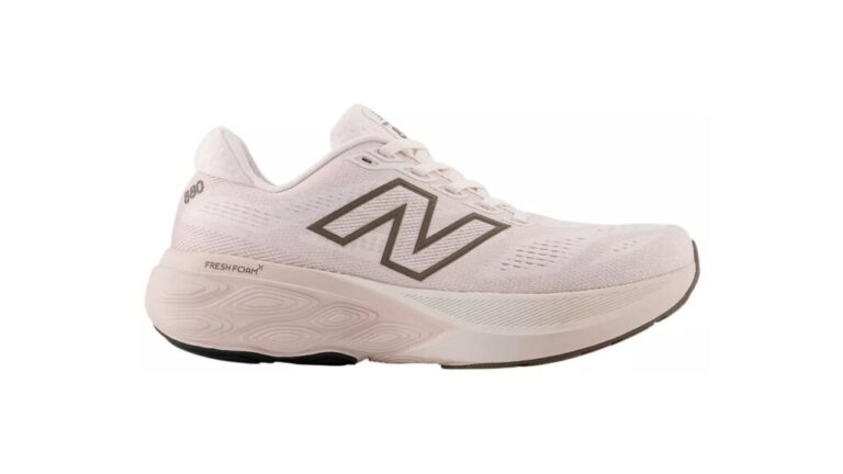 New Balance Women's Fresh Foam X 880v15 Running Sneakers