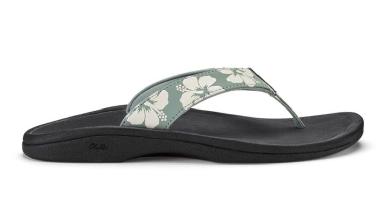 OluKai Women’s Ohana Sandals