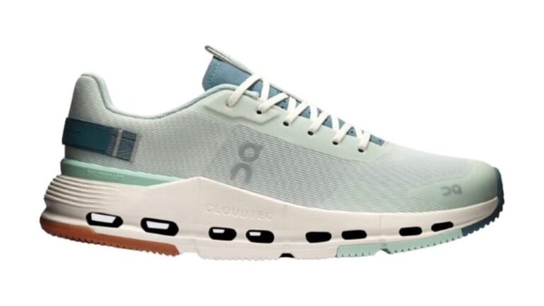 On Women's Cloudnova Form 2 Running Shoes