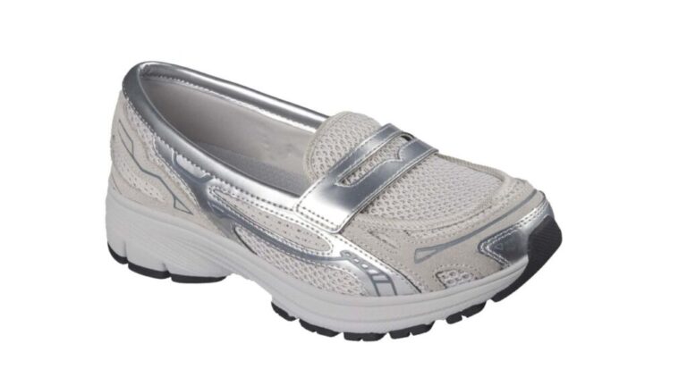 Skechers Women’s Var-City Loafers