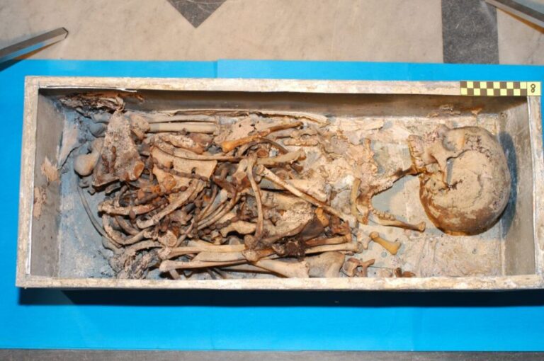 The remains of Francesco I de' Medici.