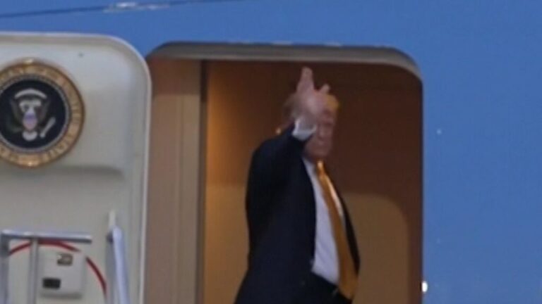 22789484 - kc trump planes VRTC CLEAN.jpg