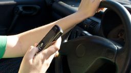 teen texting driving 01