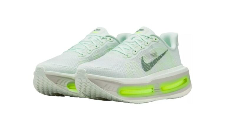 Nike Men's Vomero Premium Running Shoes