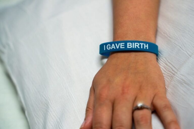 ECU Health in eastern North Carolina created the “I Gave Birth” wristband initiative in 2021 at a time when Congress was seeking to address the nation’s maternal mortality crisis during the covid pandemic.