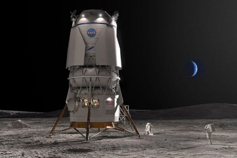 This artist’s concept shows Blue Origin's Blue Moon landing system on the moon.
