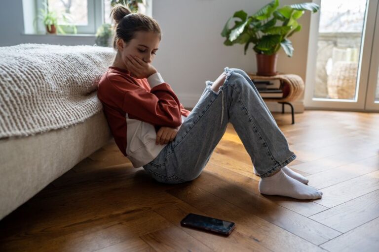 Experts recommend parents establish ground rules about phone use when entrusting preteens with the devices.
