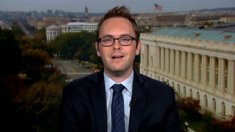 Daniel Dale speaks to CNN's Brian Stelter during an October 2016 show of