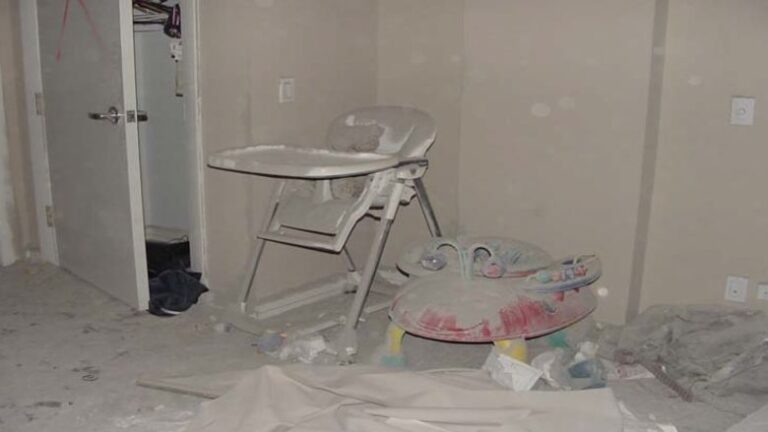 Environmental health specialists believe that residents were probably re-exposed to toxins in the dust in their own homes for months after the attacks.