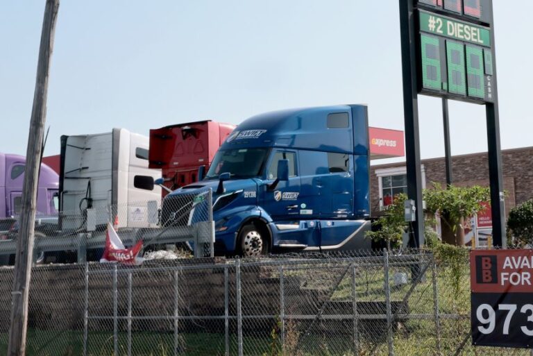 Diesel and gas prices continue to rise in the US amid the continued international disputes persistent inflation.