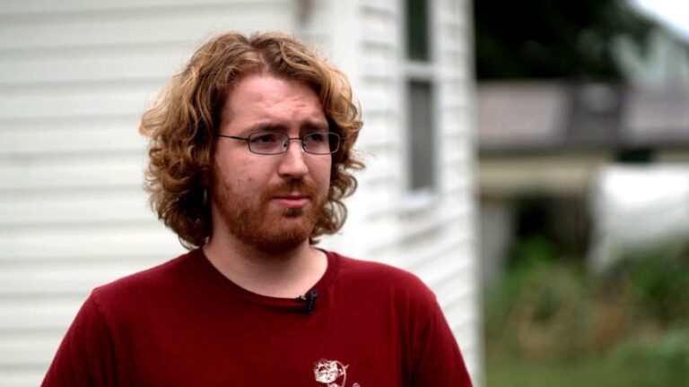Harley DeLander speaks to CNN outside his home in Dixon, Illinois.