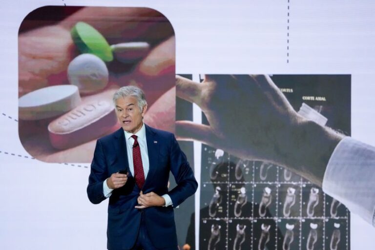 Mehmet Oz, administrator of the Centers for Medicare & Medicaid Services, speaks in Washington, DC, in September.